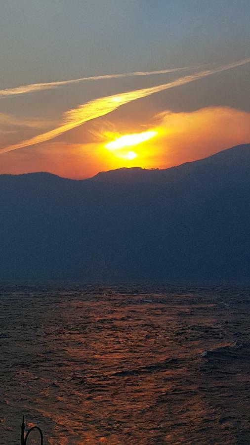 Foresteria Lombarda La Spiaggia Lierna Zewnętrze zdjęcie